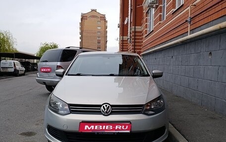 Volkswagen Polo VI (EU Market), 2012 год, 700 000 рублей, 1 фотография
