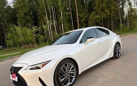 Lexus IS III, 2020 год, 4 950 000 рублей, 8 фотография