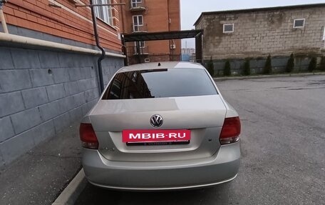 Volkswagen Polo VI (EU Market), 2012 год, 700 000 рублей, 2 фотография