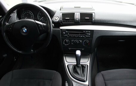 BMW 1 серия, 2010 год, 589 000 рублей, 12 фотография