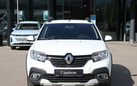 Renault Sandero II рестайлинг, 2021 год, 1 200 000 рублей, 2 фотография