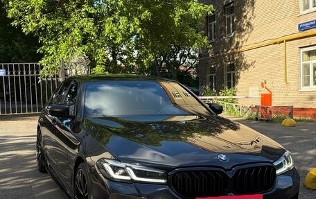 BMW 5 серия, 2020 год, 3 790 000 рублей, 2 фотография