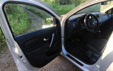 Renault Logan II, 2016 год, 675 000 рублей, 11 фотография