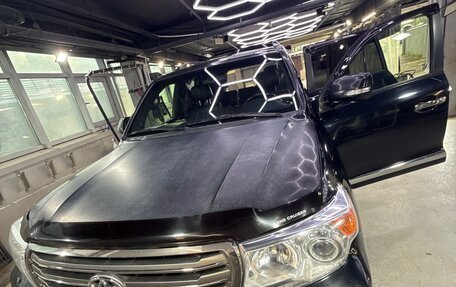 Toyota Land Cruiser 200, 2014 год, 3 990 000 рублей, 4 фотография