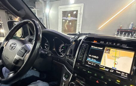 Toyota Land Cruiser 200, 2014 год, 3 990 000 рублей, 3 фотография