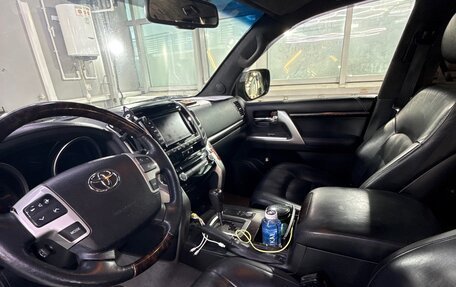 Toyota Land Cruiser 200, 2014 год, 3 990 000 рублей, 6 фотография