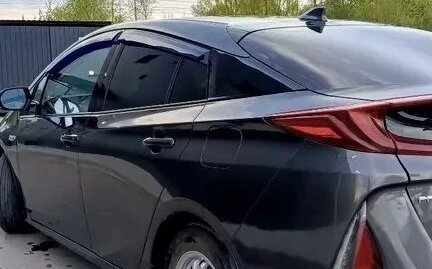 Toyota Prius IV XW50, 2018 год, 1 999 999 рублей, 5 фотография