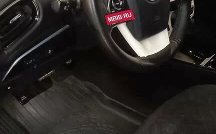 Toyota Prius IV XW50, 2018 год, 1 999 999 рублей, 8 фотография