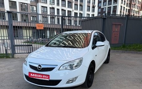 Opel Astra J, 2012 год, 690 000 рублей, 2 фотография