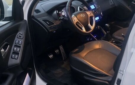 Hyundai ix35 I рестайлинг, 2012 год, 950 000 рублей, 11 фотография