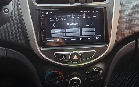 Hyundai Solaris II рестайлинг, 2013 год, 710 000 рублей, 10 фотография