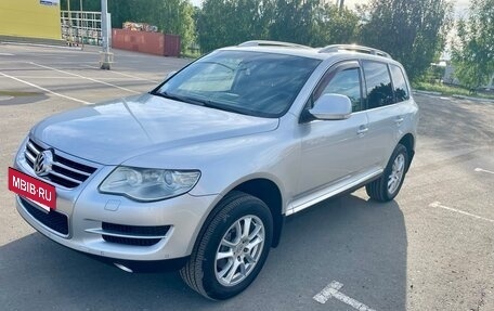 Volkswagen Touareg III, 2008 год, 1 290 000 рублей, 2 фотография