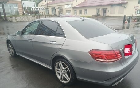 Mercedes-Benz E-Класс, 2013 год, 1 820 000 рублей, 4 фотография