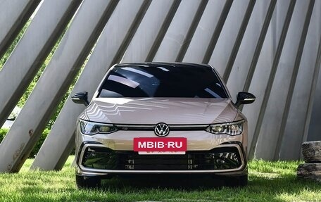 Volkswagen Golf VIII, 2022 год, 2 128 000 рублей, 2 фотография