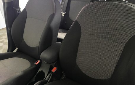 Hyundai Solaris II рестайлинг, 2012 год, 700 000 рублей, 9 фотография