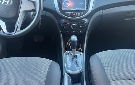 Hyundai Solaris II рестайлинг, 2011 год, 710 000 рублей, 10 фотография