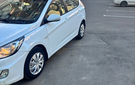 Hyundai Solaris II рестайлинг, 2011 год, 710 000 рублей, 4 фотография