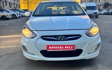 Hyundai Solaris II рестайлинг, 2011 год, 710 000 рублей, 1 фотография