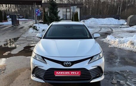 Toyota Camry, 2021 год, 3 550 000 рублей, 1 фотография