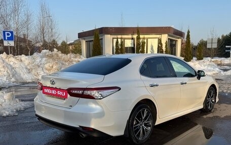 Toyota Camry, 2021 год, 3 550 000 рублей, 3 фотография