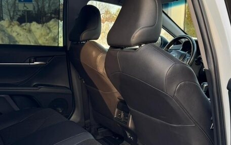 Toyota Camry, 2021 год, 3 550 000 рублей, 13 фотография