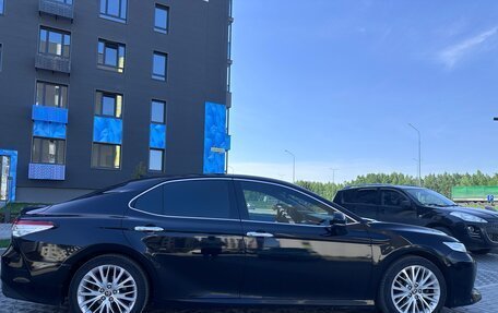 Toyota Camry, 2020 год, 1 995 000 рублей, 7 фотография