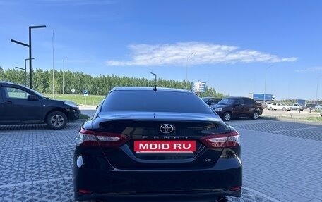 Toyota Camry, 2020 год, 1 995 000 рублей, 5 фотография