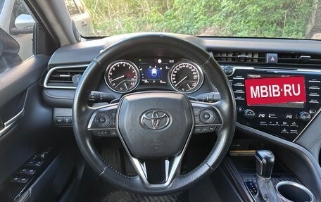 Toyota Camry, 2020 год, 1 995 000 рублей, 16 фотография