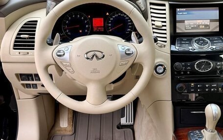 Infiniti FX II, 2011 год, 1 700 000 рублей, 14 фотография