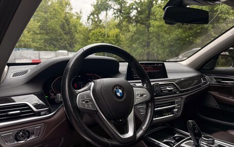 BMW 7 серия, 2019 год, 5 900 000 рублей, 15 фотография