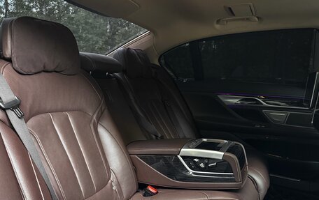 BMW 7 серия, 2019 год, 5 900 000 рублей, 25 фотография