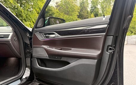 BMW 7 серия, 2019 год, 5 900 000 рублей, 21 фотография