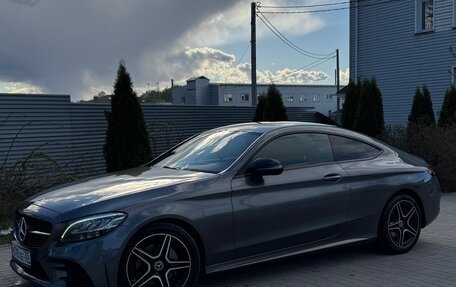 Mercedes-Benz C-Класс, 2019 год, 3 890 000 рублей, 4 фотография