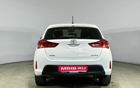 Toyota Auris II, 2013 год, 1 050 000 рублей, 8 фотография
