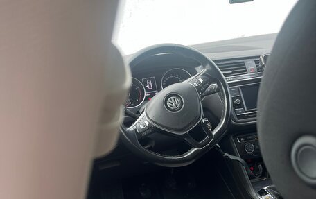 Volkswagen Tiguan II, 2018 год, 2 000 050 рублей, 4 фотография