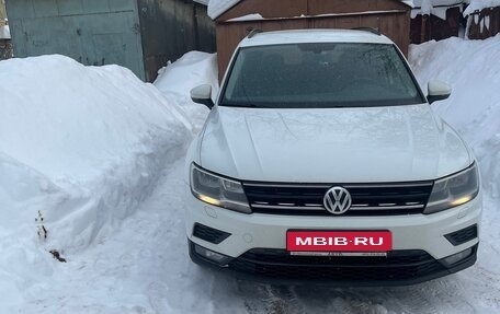 Volkswagen Tiguan II, 2018 год, 2 000 050 рублей, 12 фотография