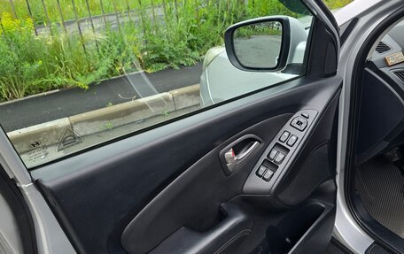Hyundai ix35 I рестайлинг, 2010 год, 1 200 000 рублей, 13 фотография