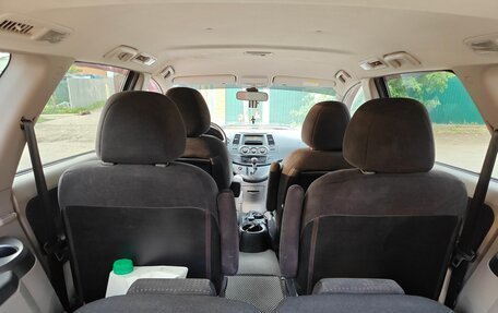 Mitsubishi Grandis, 2005 год, 750 000 рублей, 6 фотография