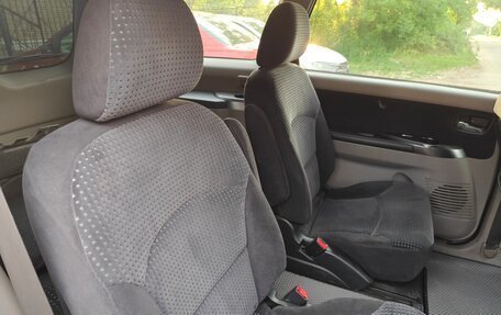 Mitsubishi Grandis, 2005 год, 750 000 рублей, 7 фотография