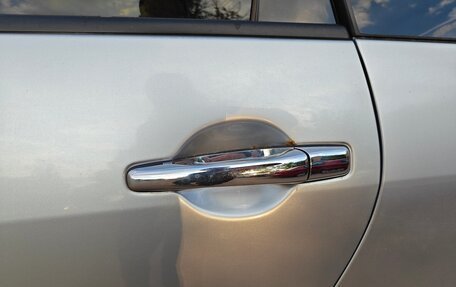 Mitsubishi Grandis, 2005 год, 750 000 рублей, 22 фотография
