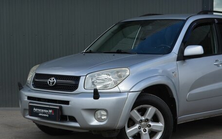 Toyota RAV4, 2004 год, 589 888 рублей, 2 фотография