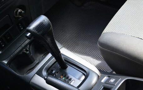 Toyota RAV4, 2004 год, 589 888 рублей, 14 фотография