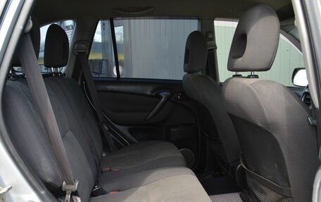 Toyota RAV4, 2004 год, 589 888 рублей, 22 фотография