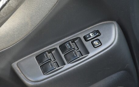 Toyota RAV4, 2004 год, 589 888 рублей, 16 фотография