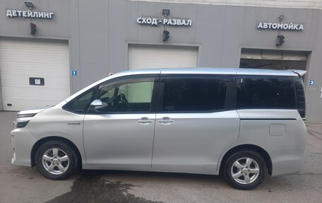 Toyota Voxy III, 2014 год, 2 000 000 рублей, 3 фотография