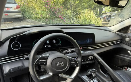 Hyundai Elantra, 2023 год, 1 750 000 рублей, 8 фотография