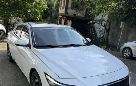 Hyundai Elantra, 2023 год, 1 750 000 рублей, 6 фотография