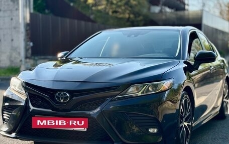 Toyota Camry, 2019 год, 2 380 000 рублей, 3 фотография