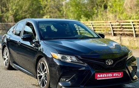 Toyota Camry, 2019 год, 2 380 000 рублей, 2 фотография