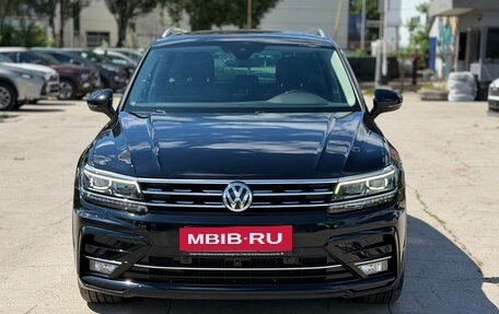 Volkswagen Tiguan II, 2019 год, 3 430 000 рублей, 2 фотография